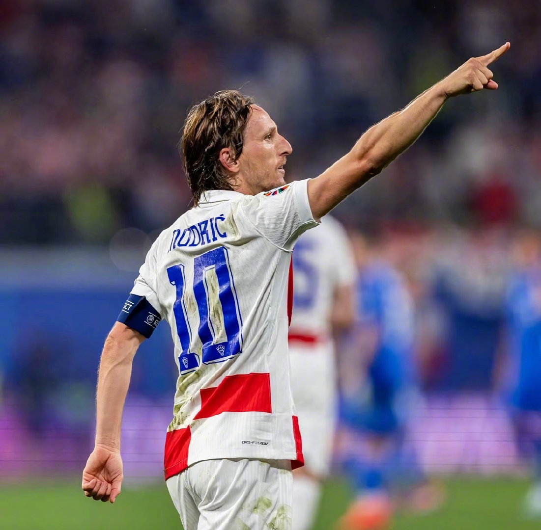 有争议，鲁本-内维斯、马赫雷斯等对C罗的绝杀点球予以嘲讽