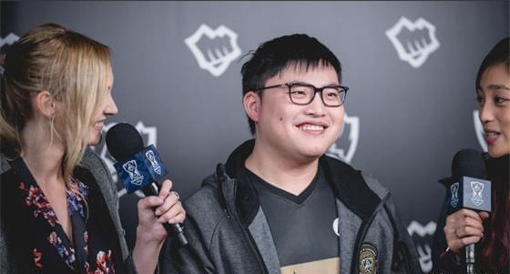 澎湃：泰州开建“苏超”冠军奖杯打卡点，预计12月上旬亮相